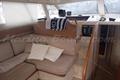 Azimut 36 Flybridge Sofa y puesto de mandos