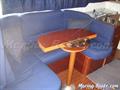 Beneteau  Antares 9,80 Dinette con mesa plegable