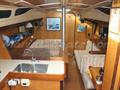 Beneteau Oceanis 350 Salon central