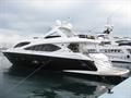 Sunseeker 88 Yacht Vista completa por babor 