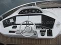 Sunseeker 88 Yacht Puesto de mandos flybridge.