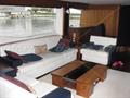 Sunseeker 88 Yacht Sala de estar zona de babor.