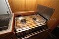 Jeanneau Sun Odyssey 39 DS Cocina a gas dos fuegos 