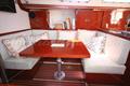 Hanse 370 E Hanse 370 dinette por estribor 