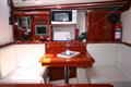 Hanse 370 E Hanse 370 con sofas de descanso 